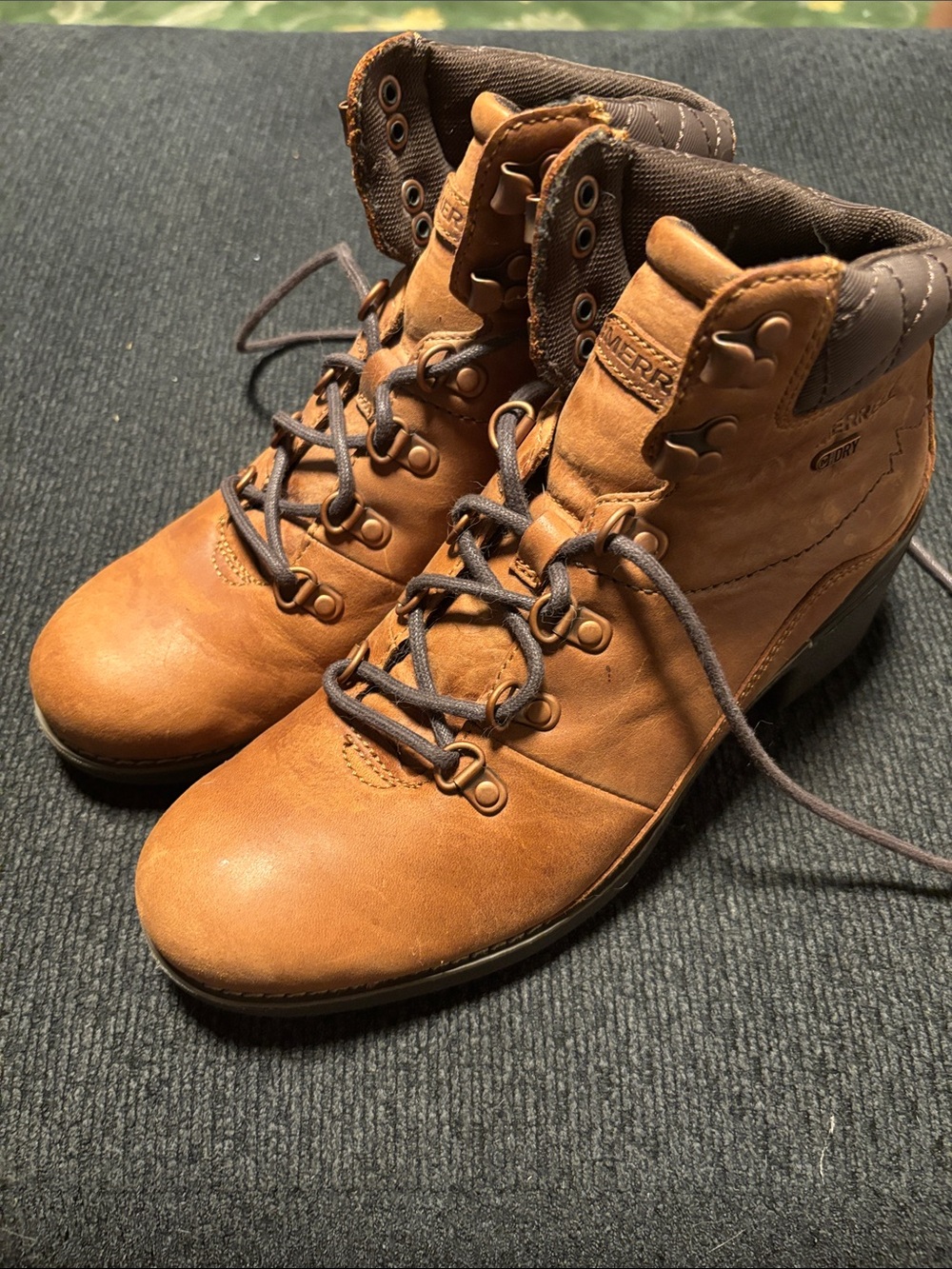 Merrell Women's Tan Lace-Up Leather Boots